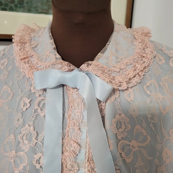 Saks Fifth Avenue Blue and Pink Lace Dressing Gown - Picture 5 of 7